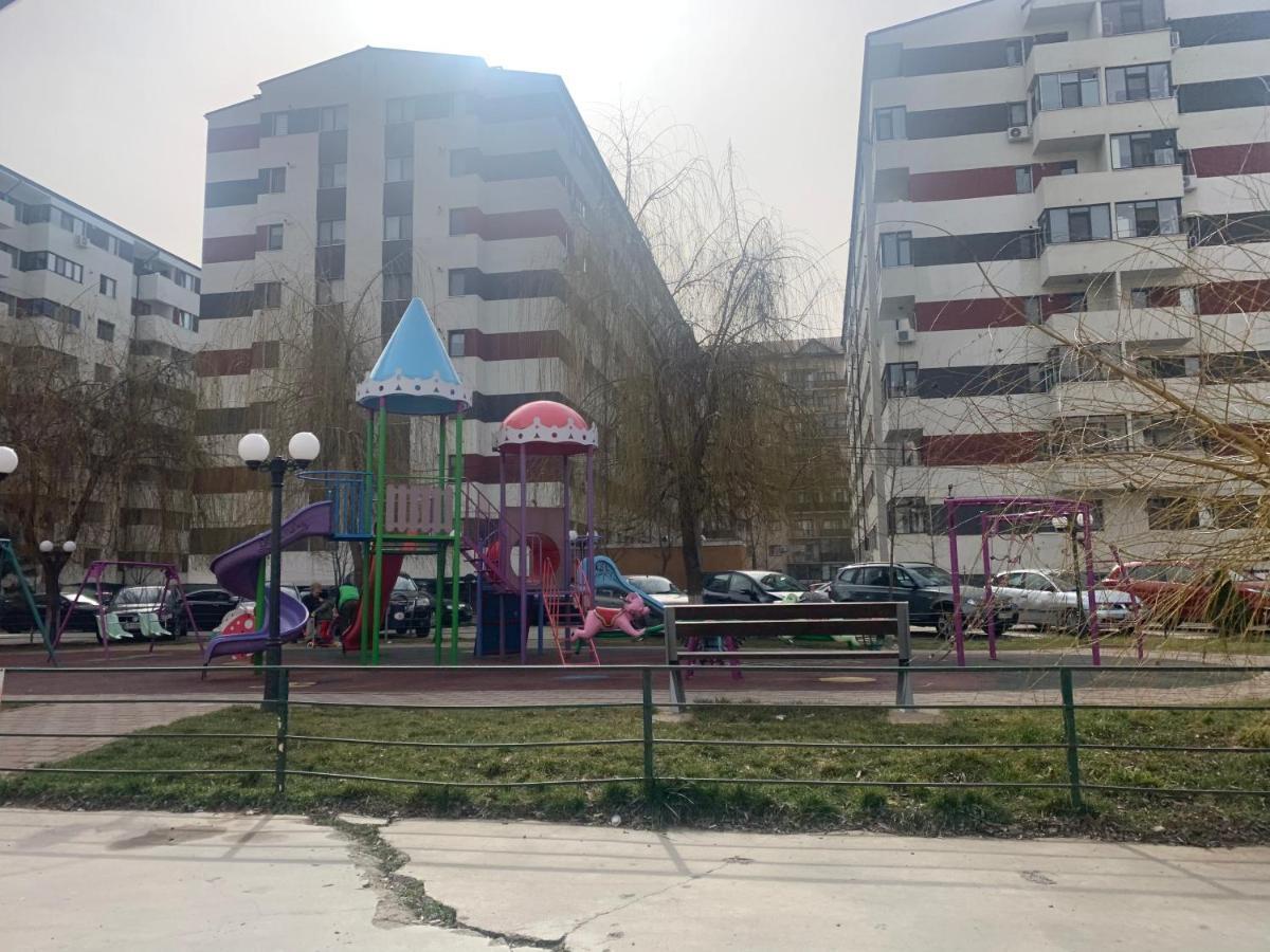 Studio Militari Residence Mr_1 Roşu المظهر الخارجي الصورة