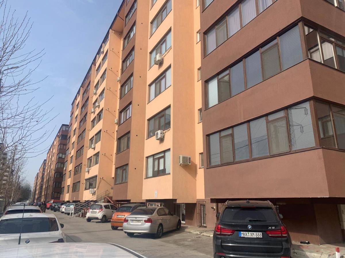 Studio Militari Residence Mr_1 Roşu المظهر الخارجي الصورة