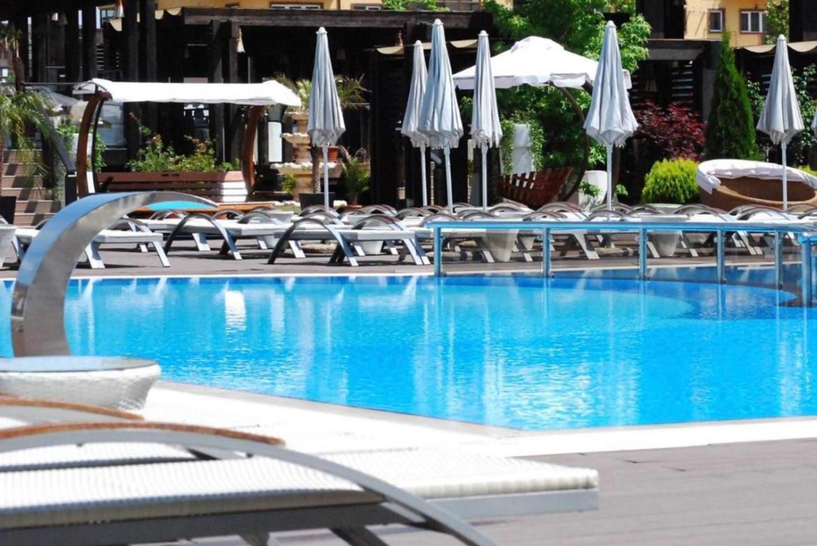Studio Militari Residence Mr_1 Roşu المظهر الخارجي الصورة